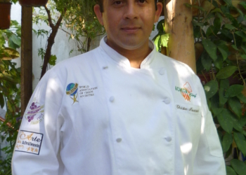 Christian Navarrete Arancibia, docente y fundador de NS Eventos y Banquetes:   “La cocina es tan transversal que tiene que ver con todo en la vida”