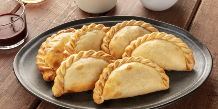 Watt’s Industrial Bakery & Food Service:  Logra las mejores preparaciones dieciocheras con Manteca Crucina y Manjar Calo