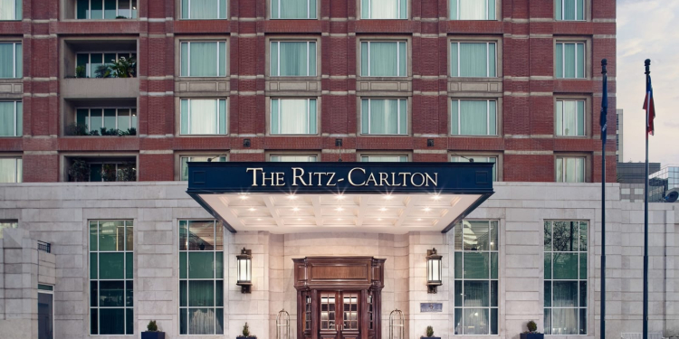 The Ritz-Carlton, Santiago celebra su vigésimo aniversario: Dos décadas de elegancia en el corazón de Sudamérica