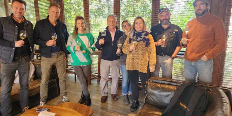 Agricultura Sustentable: Chile recibió a experto mundial de UV Boosting, con rayos UV disminuye uso fungicidas