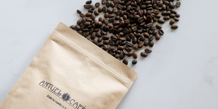 ¿Por qué tomar café en taza blanca?  El color de la taza influye en la percepción de su sabor