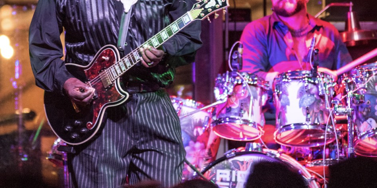Imperdible Show de JC Smith en Patio Bellavista
