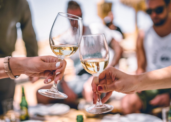 Feria Bocas Moradas inaugura plaza central en MUT