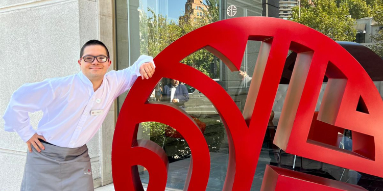 NH Collection Plaza Santiago promueve la inclusión laboral de personas con síndrome de Down