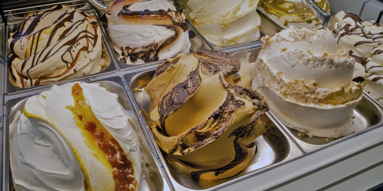 Grecka: Soluciones para superar la estacionalidad del mercado heladero en los meses fríos