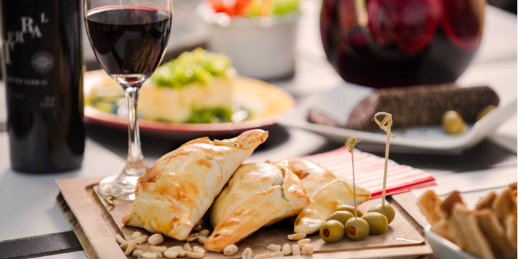 Los secretos y recomendaciones para preparar la mejor empanada de pino