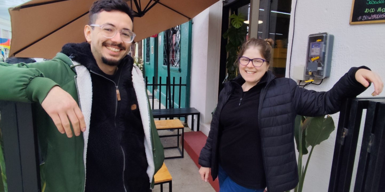 Café Indie en Quilpué: la independencia de Luis y Cony