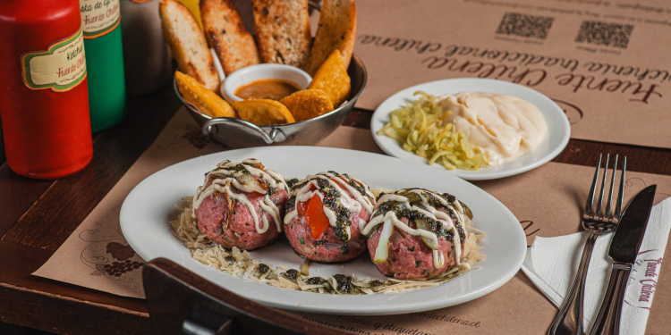 Día del Crudo: La Fuente Chilena celebra un clásico con calidad y tradición