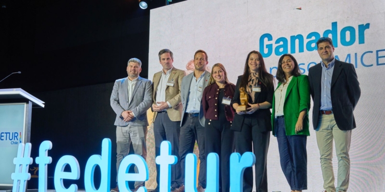 Con un reconocimiento a Henry Purcell (Portillo) por su estratégico aporte al desarrollo de la industria del turismo en Chile se entregaron los Premios Fedetur 2025