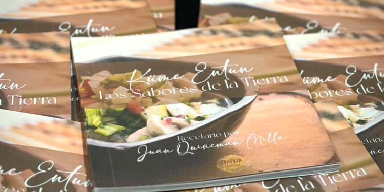 Lanzamiento del recetario Küme Entun, sabores de la tierra, del chef Juan Quiñeman