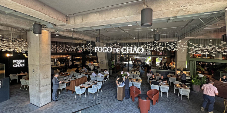 Fogo de Chão: la experiencia gaúcha que conquista Santiago