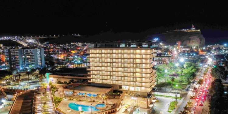 Arica se consolida como líder turístico nacional: récord de visitantes impulsa a la “ciudad de la eterna primavera”