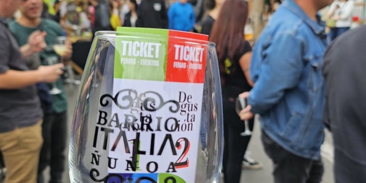 Jazz & Wine vuelve a Barrio Italia Ñuñoa con su tercera edición y más de 60 viñas participantes