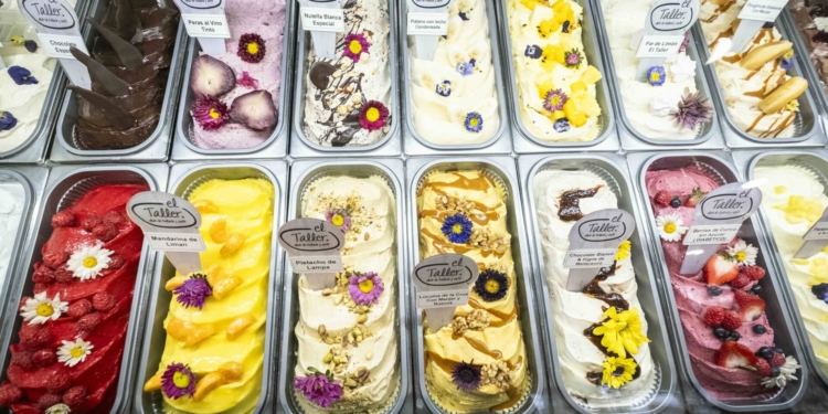 El taller presenta inédito estudio realizado junto a Cadem sobre los hábitos de consumo de los helados en Chile