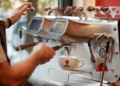 La tecnología detrás de una buena taza: cafeterías chilenas apuestan por las mejores máquinas espresso