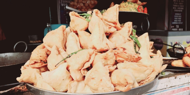 Gastronomía en Hyderabad: “El Camino por Donde Nadie Va”: La cocina callejera de India como un acto de resistencia, fusión y sabiduría ancestral