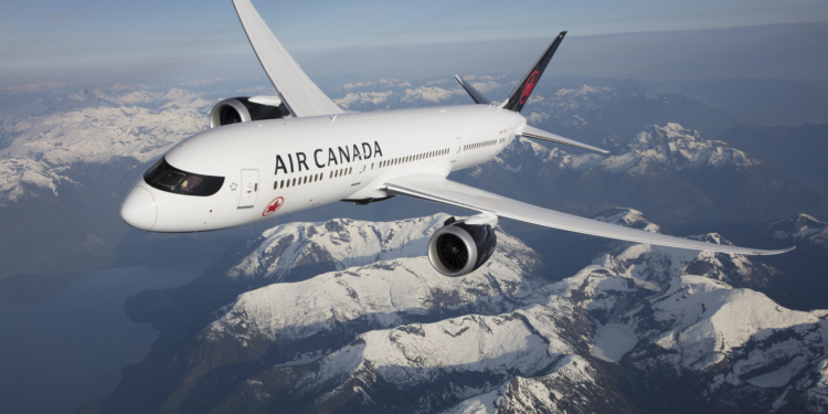 Air Canada reactiva sus rutas directas desde Santiago a Toronto y Montreal