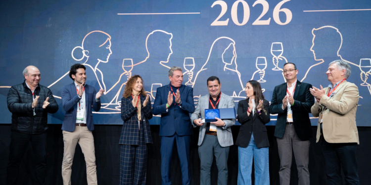 Achiga destacó el aporte de la gastronomía a la economía y homenajeó a Máximo Picallo en encuentro anual de la industria